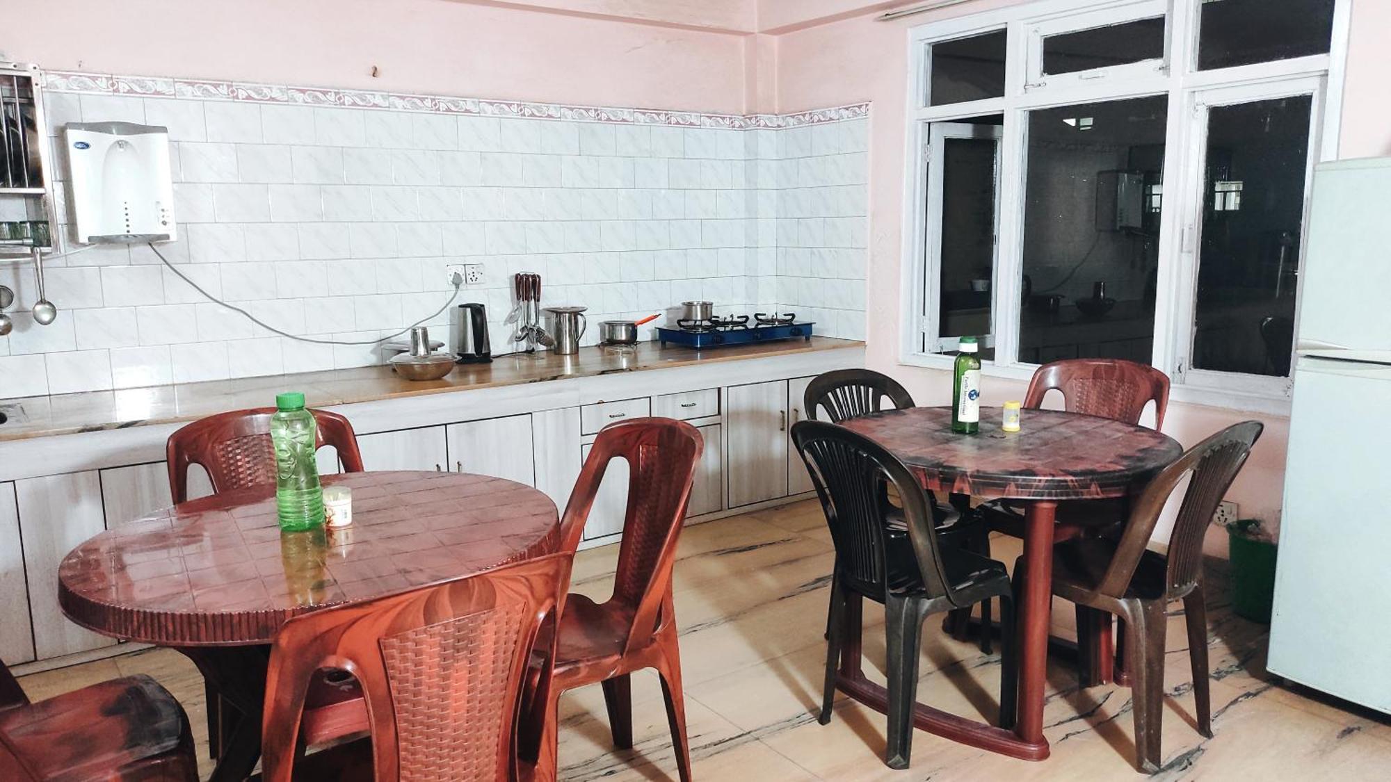 Budget Backpackers Hotel Lalitpur ภายนอก รูปภาพ