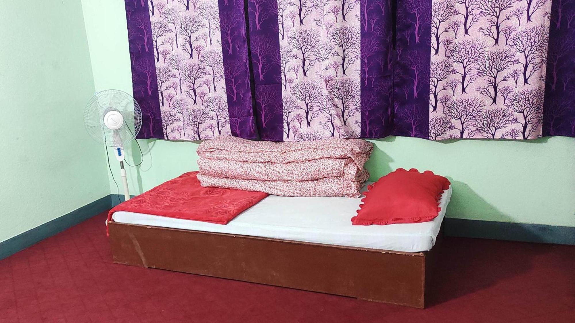 Budget Backpackers Hotel Lalitpur ภายนอก รูปภาพ