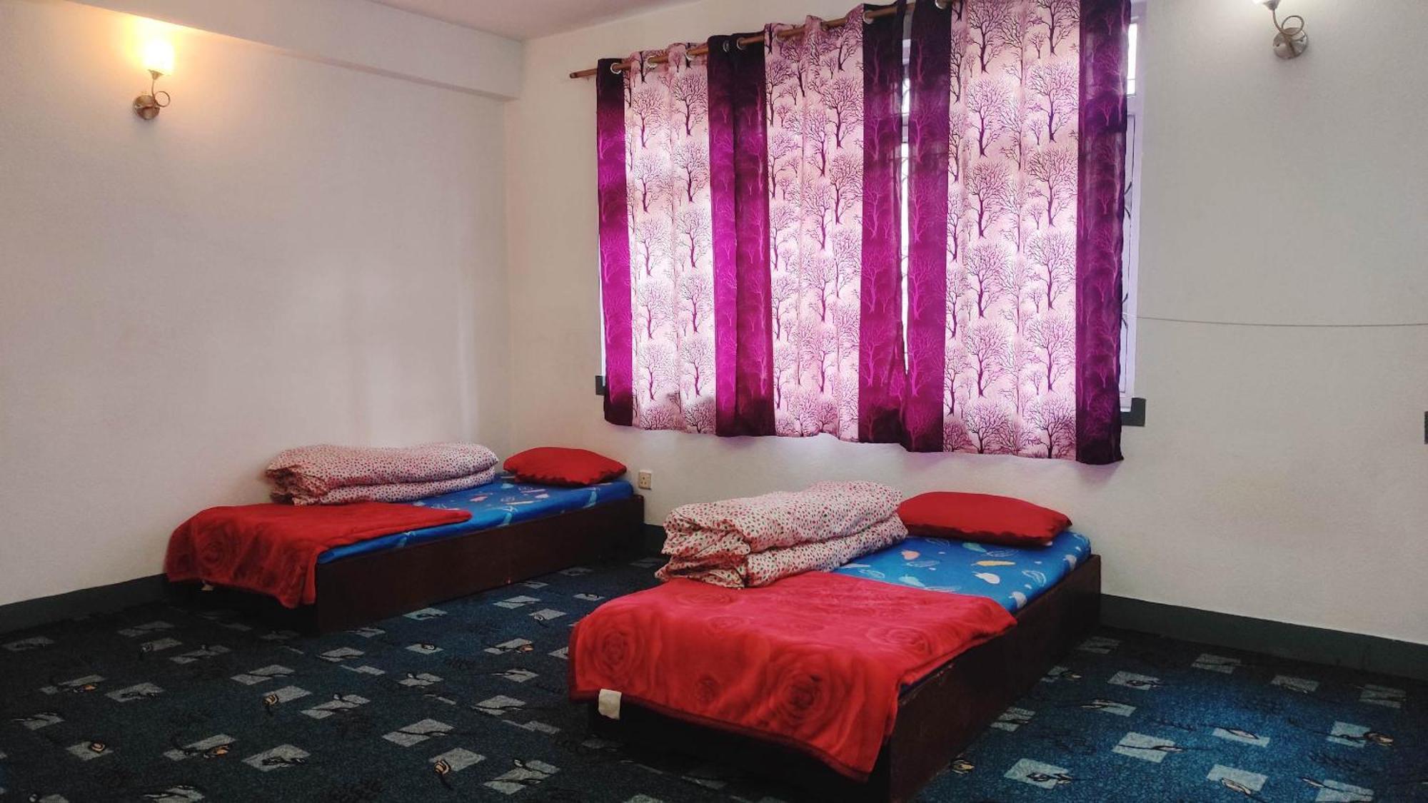 Budget Backpackers Hotel Lalitpur ภายนอก รูปภาพ